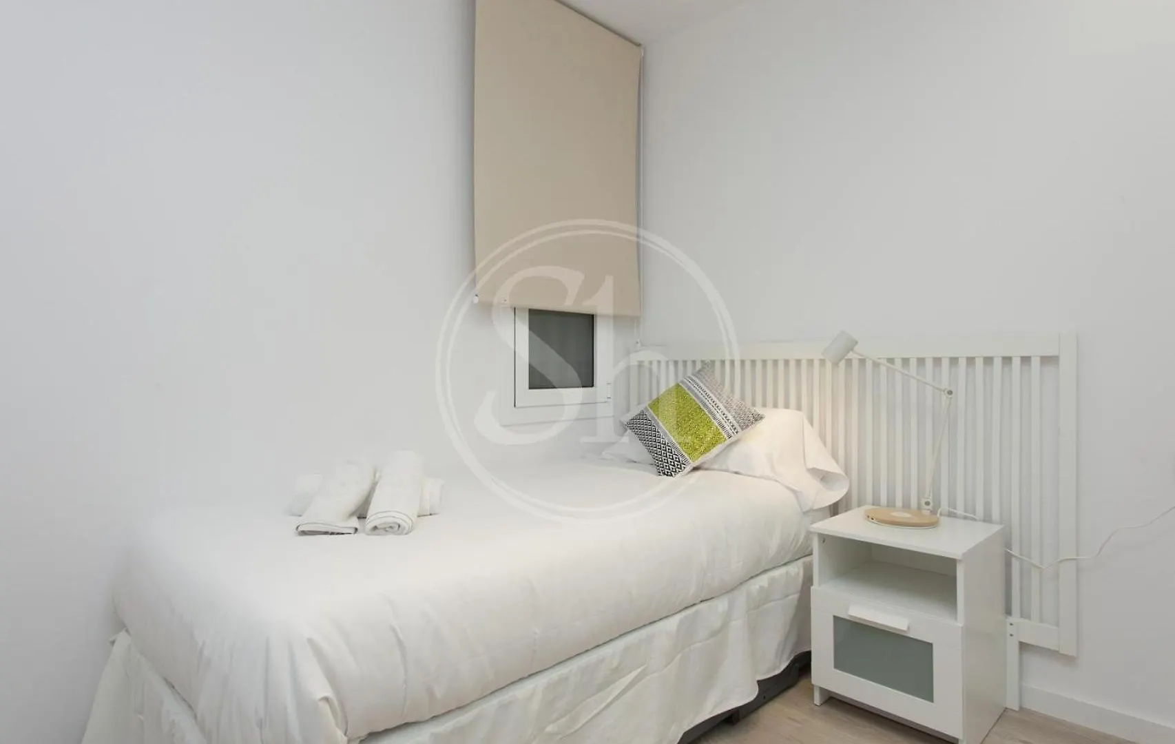 Apartment For 8 People Barcelona