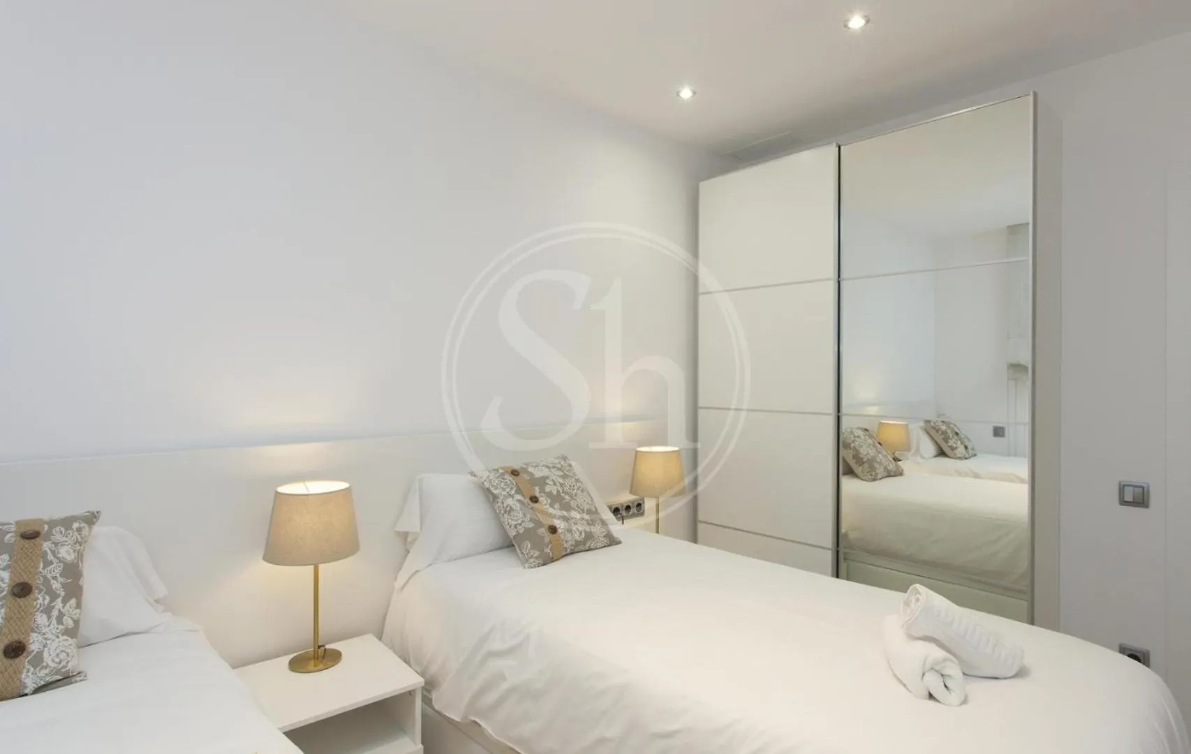Apartment For 8 People Barcelona