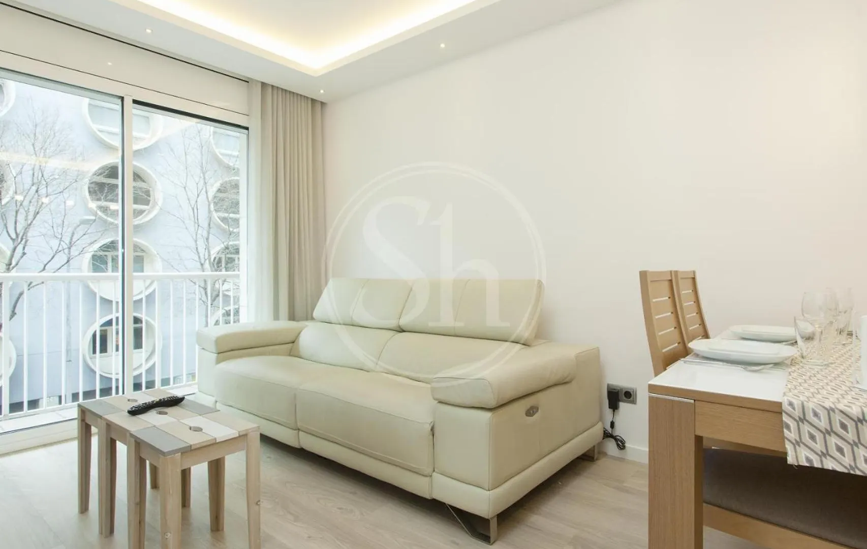 Apartment For 8 People Barcelona