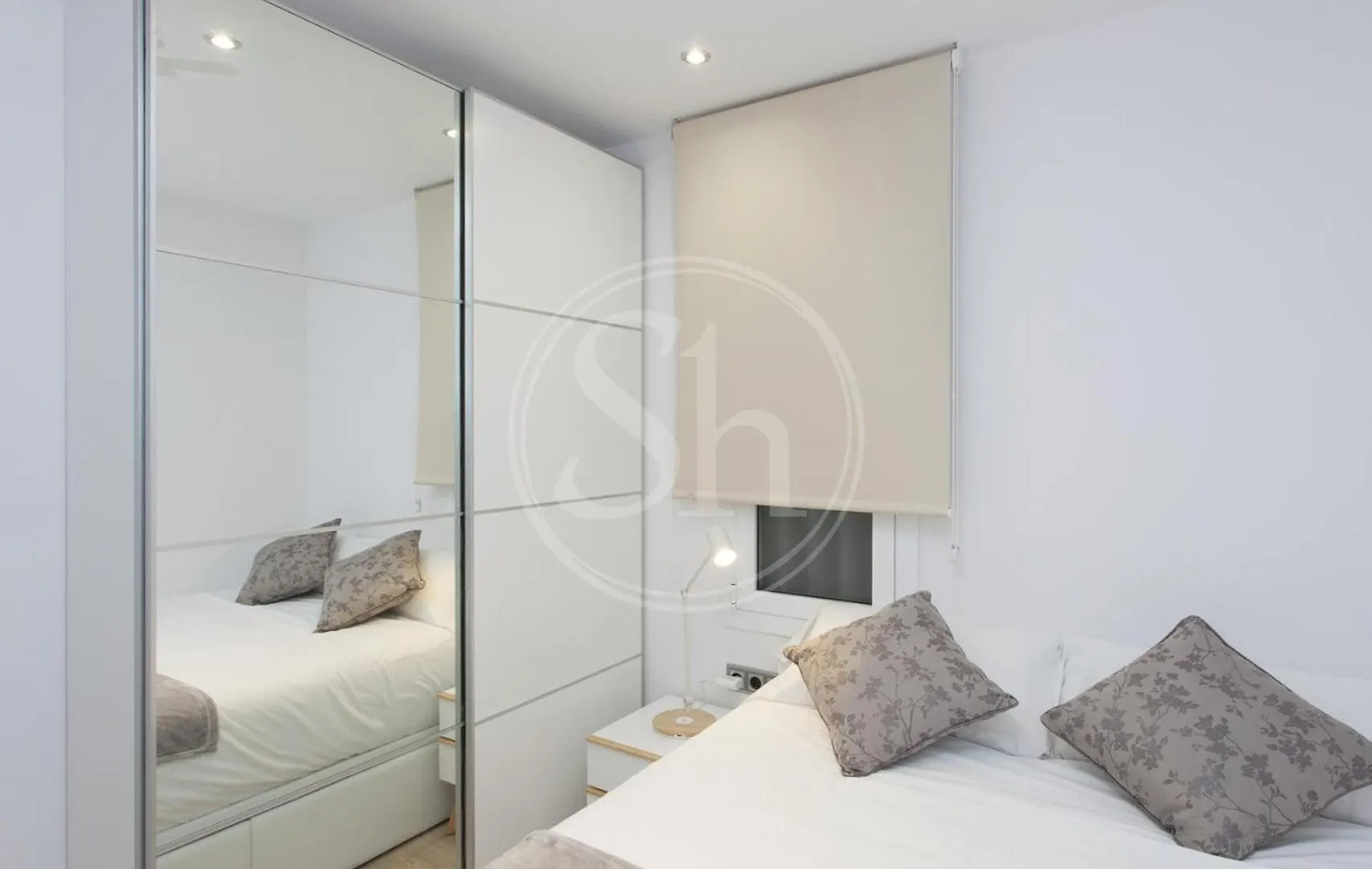 Apartment For 8 People Barcellona